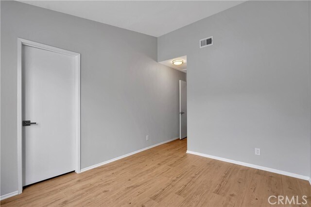 Building Photo - 290 Spruce Ct