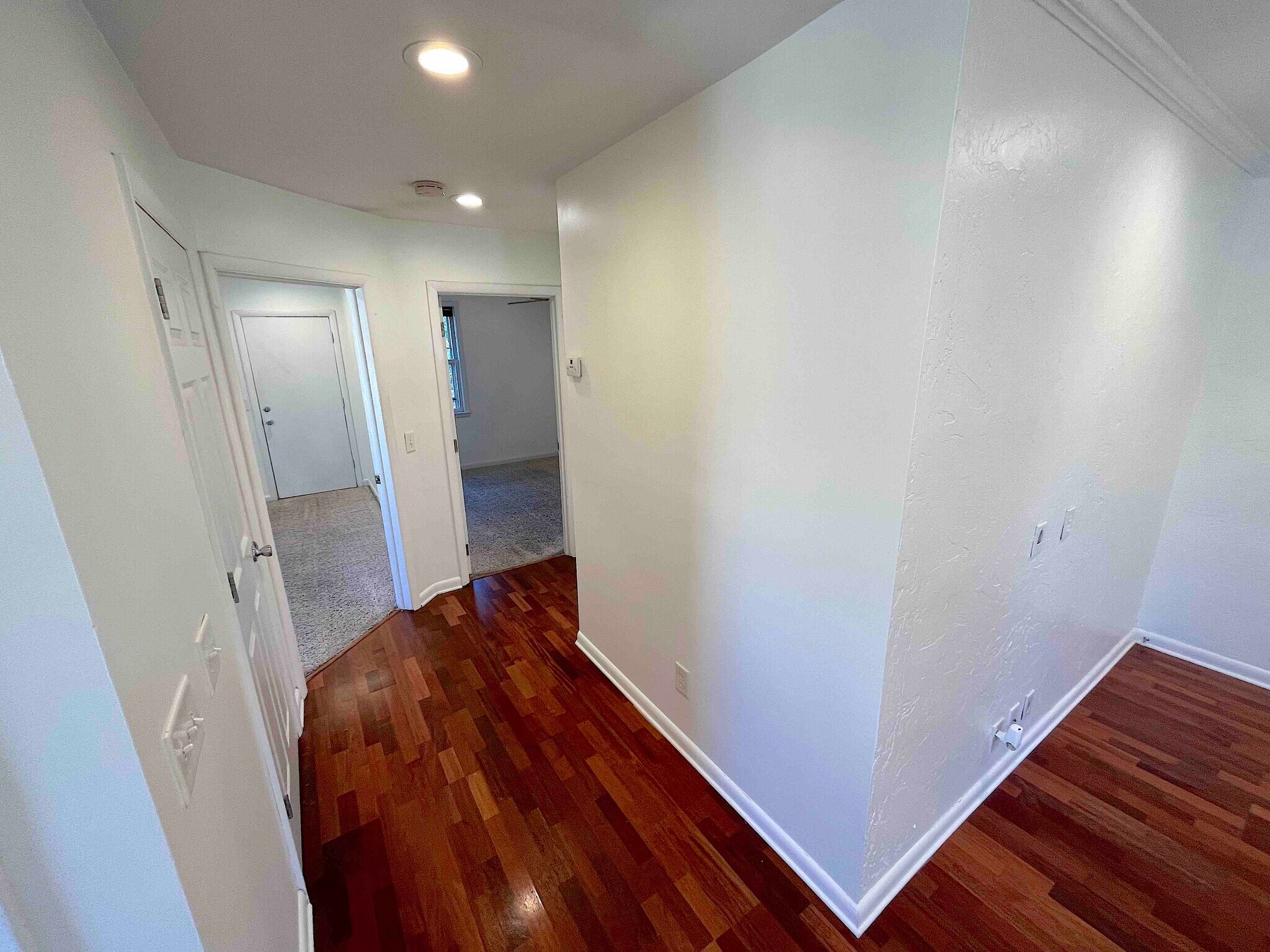 Building Photo - 4878 Shasta Dr