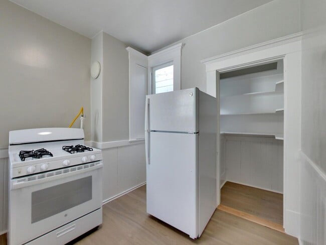 Building Photo - 1351-1353 5th Avenue (1233r)