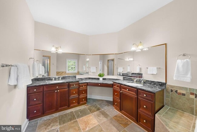 Building Photo - 1310 Forestwood Dr