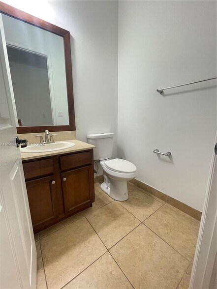 Building Photo - 8290 NW 39th Ct