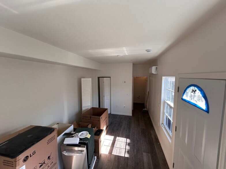 Building Photo - 1467 W Hartford Way