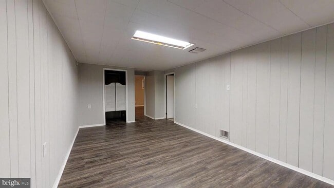 Building Photo - 1107 Hickory St