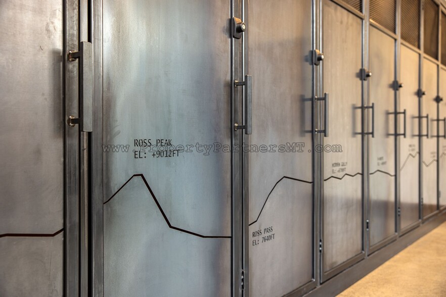 Building Photo - 824 S 8th Ave