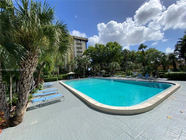 Building Photo - 4550 NW 9th St