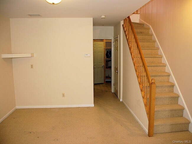 Building Photo - 1404 Pondcrest Ln