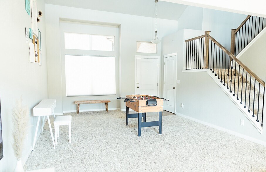 Building Photo - 9169 Pennycress Dr