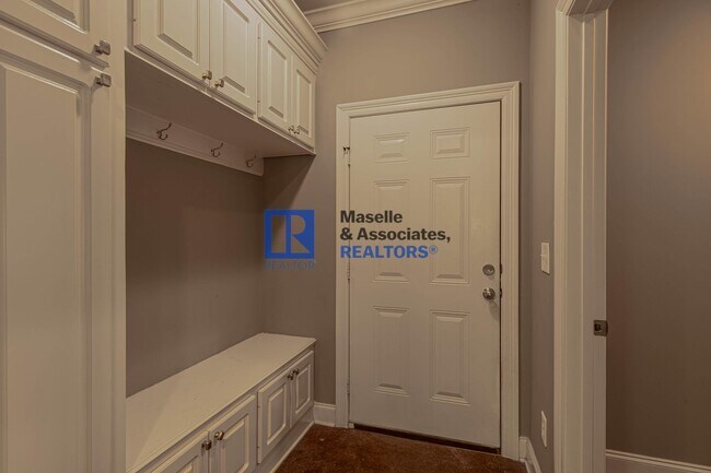 Building Photo - 3 Bed/2 Bath Home in Greenfield Station!!