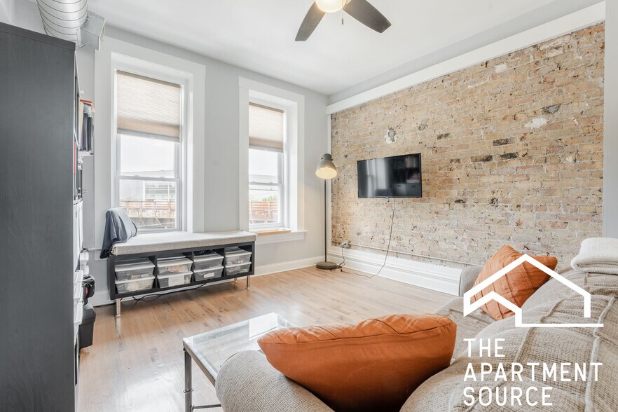 Building Photo - 731 W Ohio St