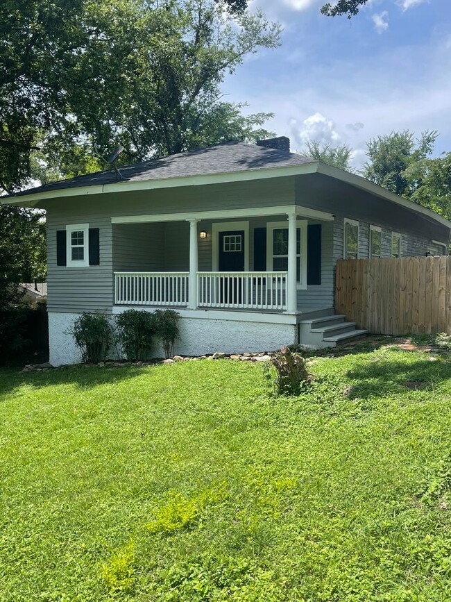 Building Photo - 419 Cumberland Dr