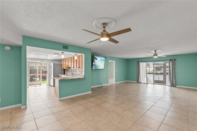 Building Photo - 304 Tudor Dr