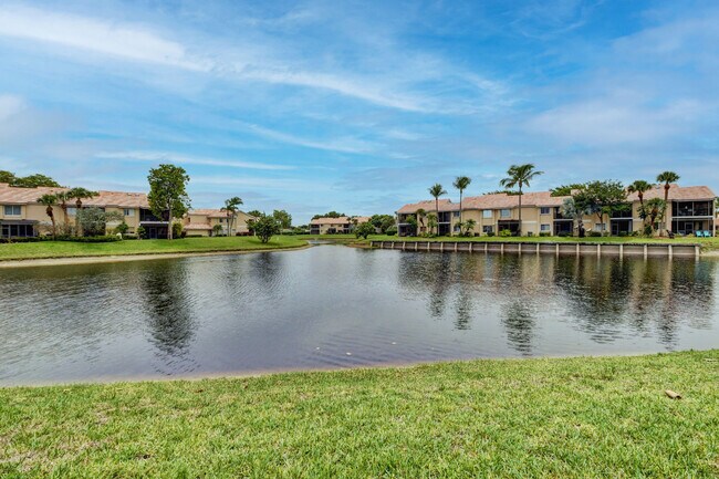 Building Photo - 23181 Fountain View Dr