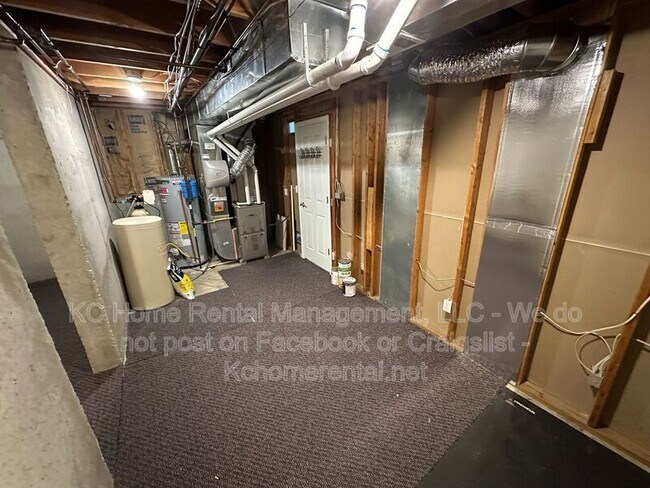 Building Photo - 224 S Huntsman Blvd