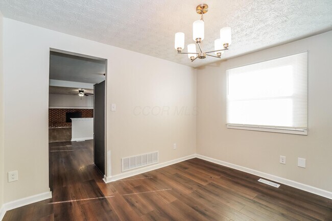 Building Photo - 4005 Vermilion Ave