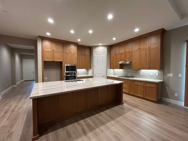 Building Photo - 3 Bedroom 2 Bathroom Luxury 55+ Living in Twin Oaks