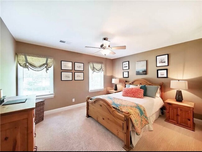 Building Photo - Gorgeous East Cobb Home with 5 bedrooms & 3.5 Bathrooms!!