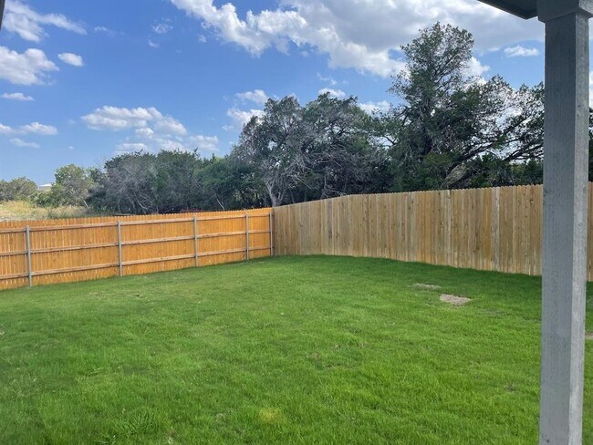 Building Photo - 116 Diorite Dr