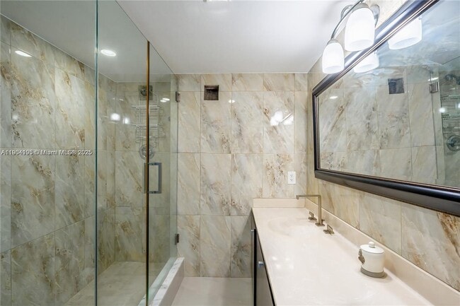 Building Photo - 2751 S Ocean Dr