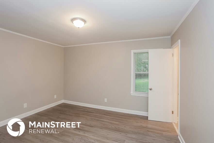 Building Photo - 6608 Elmwood Cir