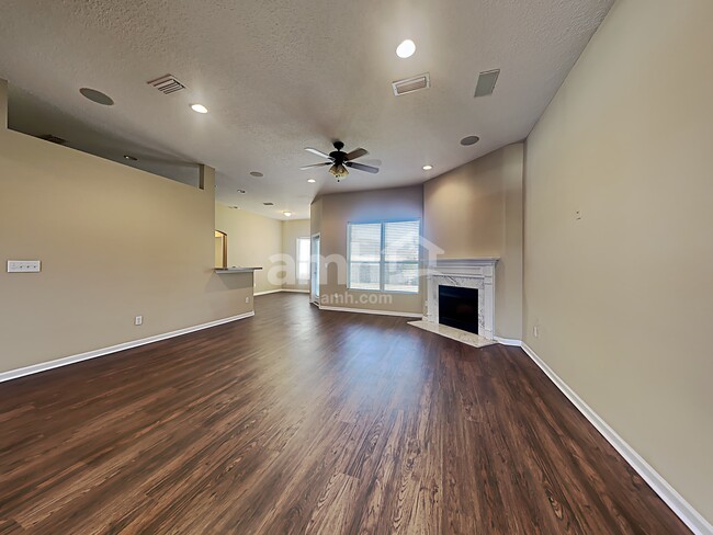 Building Photo - 12227 Sand Lake Ct