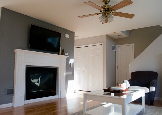 Building Photo - 14271 White Peak Dr