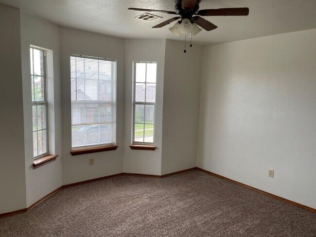 Building Photo - 4 bedroom home for rent in Moore near 19th...