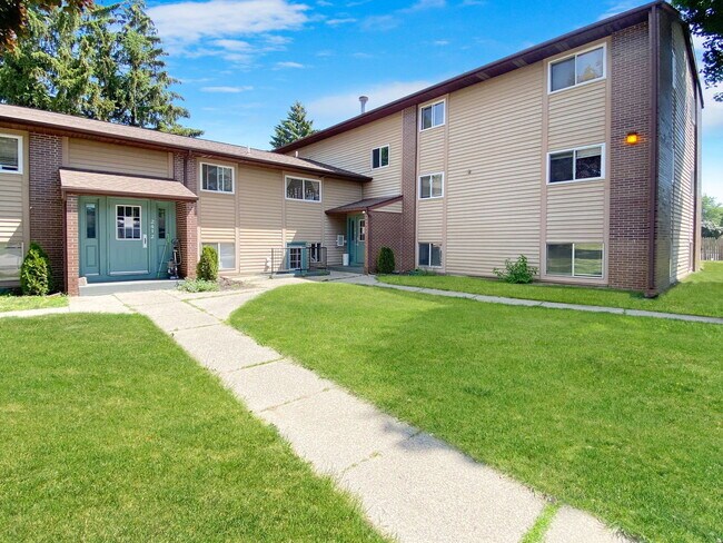 Building Photo - 2410 36th St SW