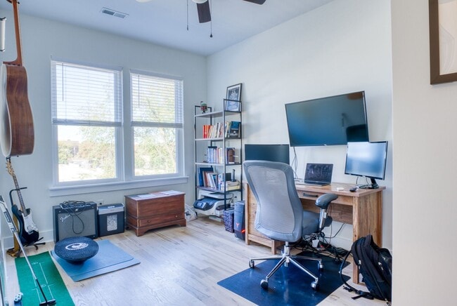 Building Photo - 96 Shields Ln