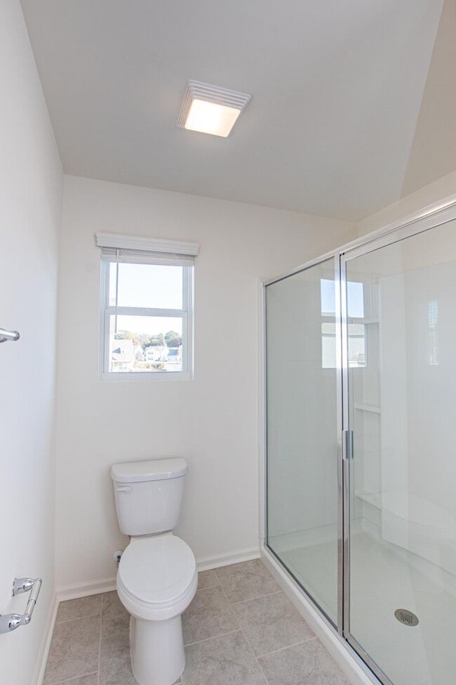 Building Photo - BEAUTIFUL 3BD/2.5BTH Townhome in Belmont a...