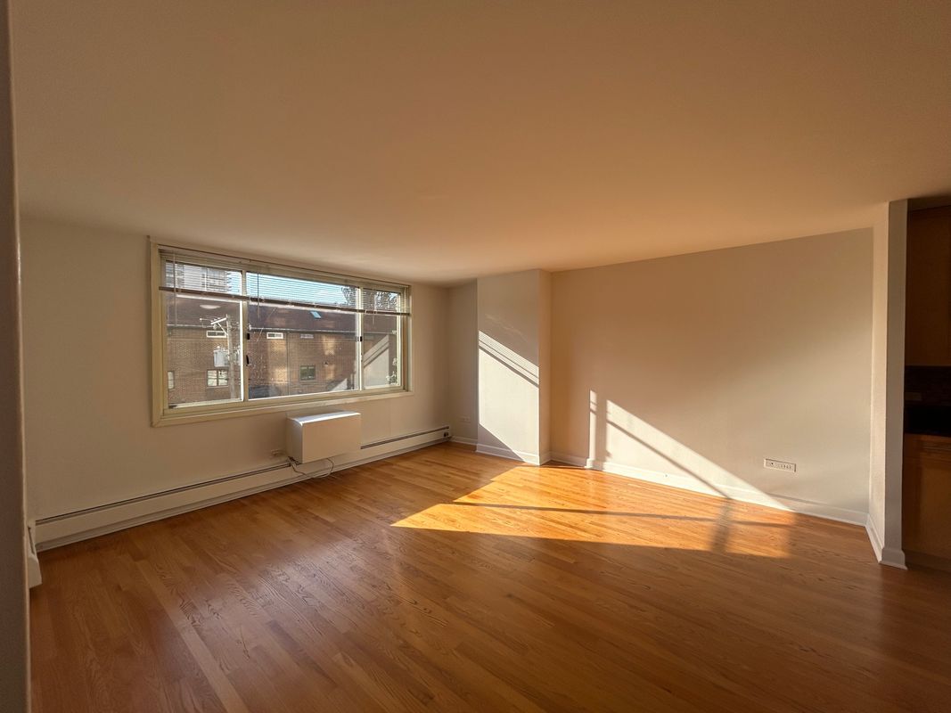 Building Photo - 1344 N Dearborn St