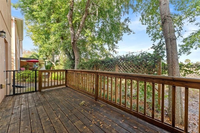 Building Photo - 961 Aussi Ct