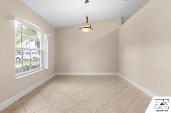 Building Photo - 59 Riverina Dr