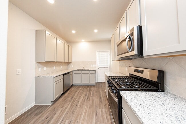 Building Photo - 2329 Whitefish Dr