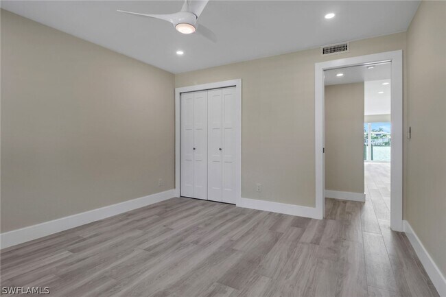 Building Photo - 2500 Gulf Shore Blvd N