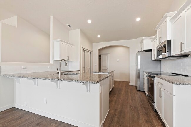 Building Photo - 5904 Lekeitio Dr