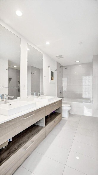 Building Photo - 1300 S Miami Ave