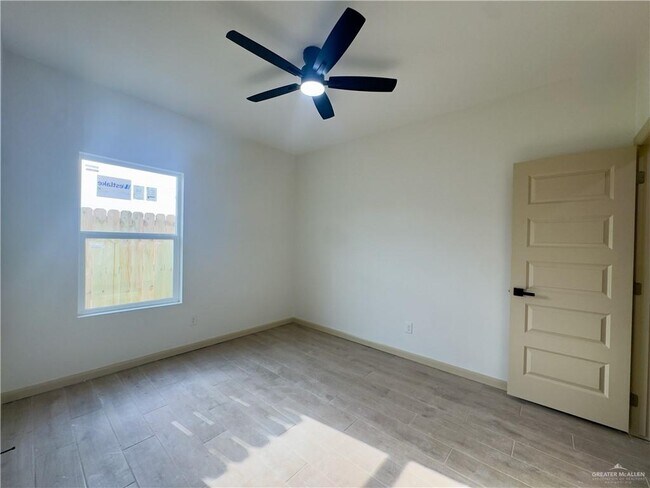 Building Photo - 1304 Rosewood Ln