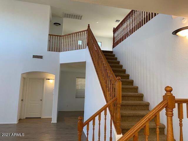 Building Photo - 40882 W Robbins Dr