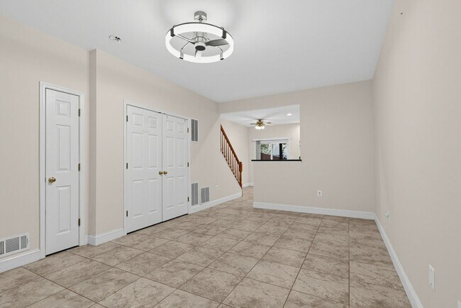 Building Photo - 2420 Dew Meadow Ct