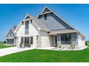 Building Photo - 2360 Sydney Ln