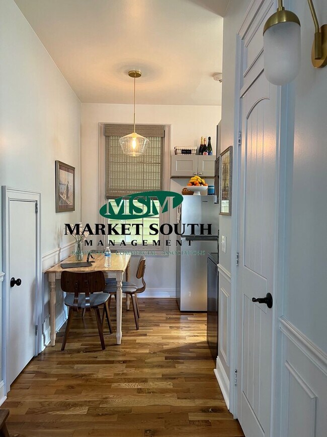 Building Photo - GORGEOUS UNIT NEAR STARLAND/SCAD