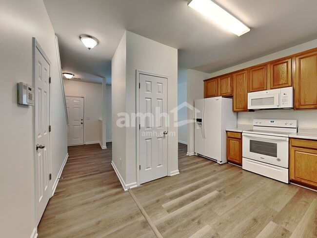 Building Photo - 5316 Silverbrook Dr