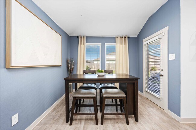 Building Photo - 7826 Cattleman Vly Dr