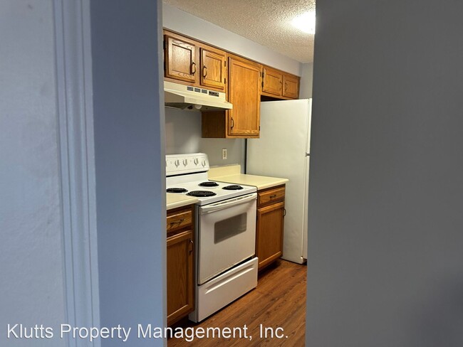Building Photo - 3 br, 2 bath House - 1630 Arlyn Circle Unit J