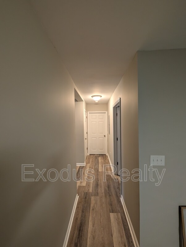 Building Photo - 414 Maple Ave