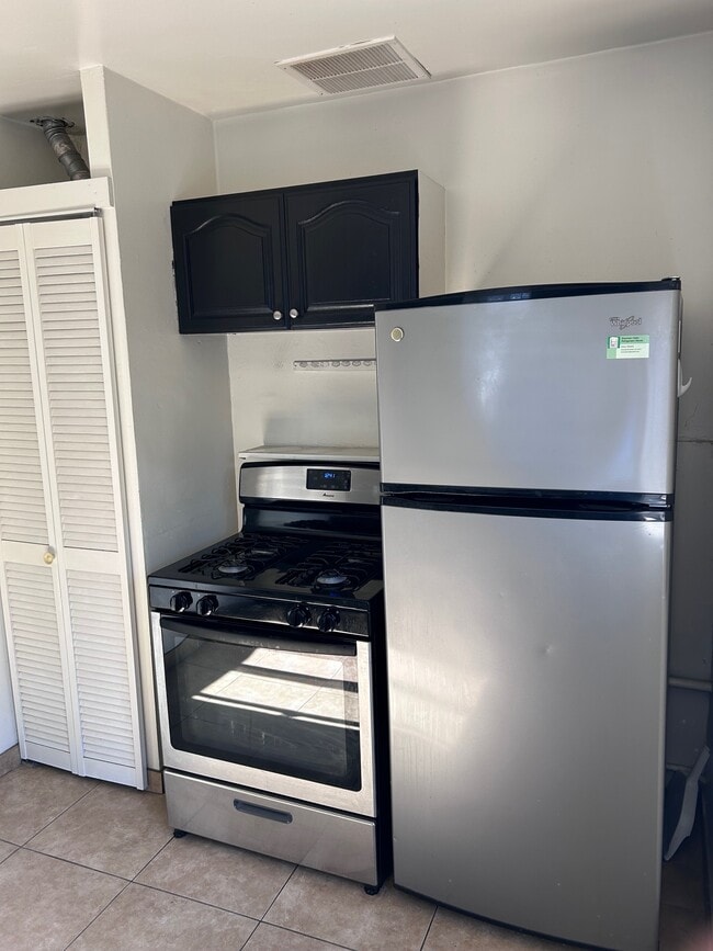 Building Photo - 5551 Costello Ave