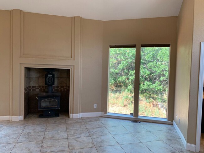 Building Photo - Beautifully updated home on 5 acres