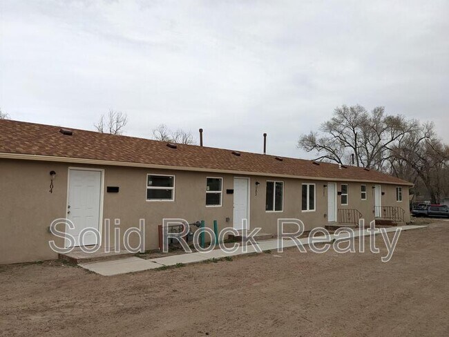 Building Photo - 2409 E St Vrain St