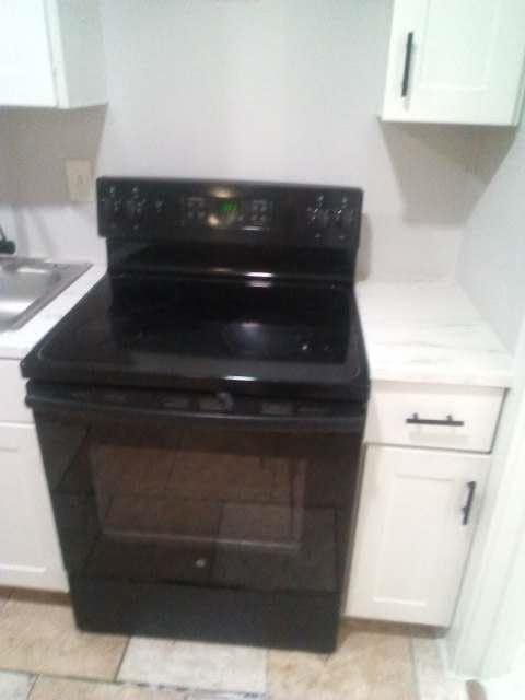 Building Photo - 2113 River Rd