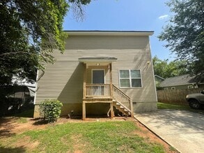 Building Photo - PRE-LEASING FOR AUGUST 2026!